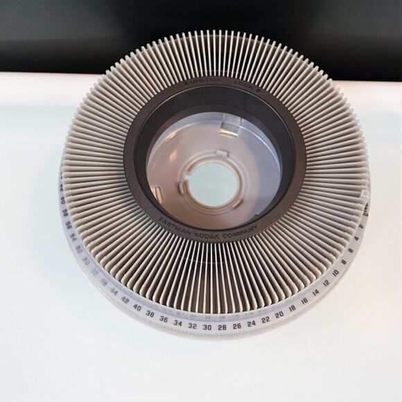 Vintage Gray Kodak Carousel Transvue 140 Slide Tray With Original Box - Picture 2 of 11